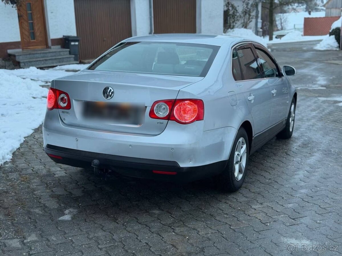 VW JETTA 1.6 FSI TOP STAV - 4