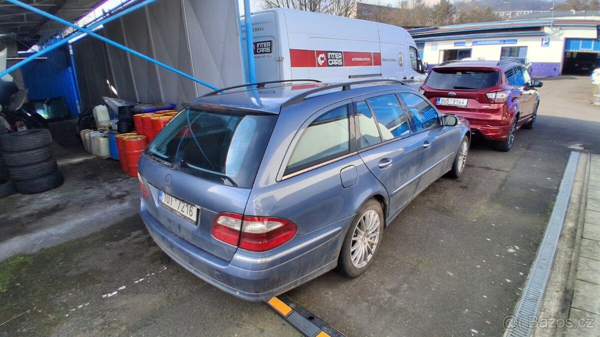 Mercedes-Benz E270CDI 2003 Avantgarde - 4