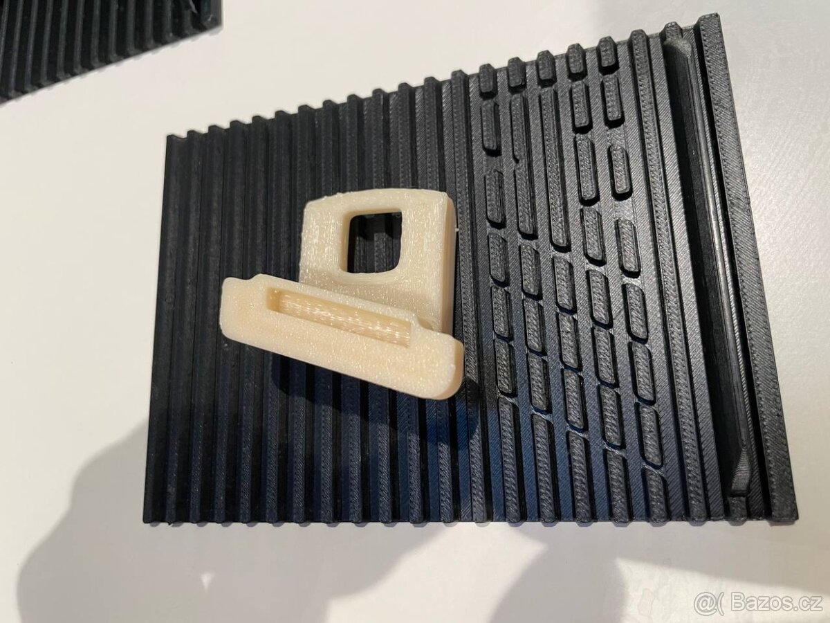 Opravní držák světlometů BMW E46 - 4