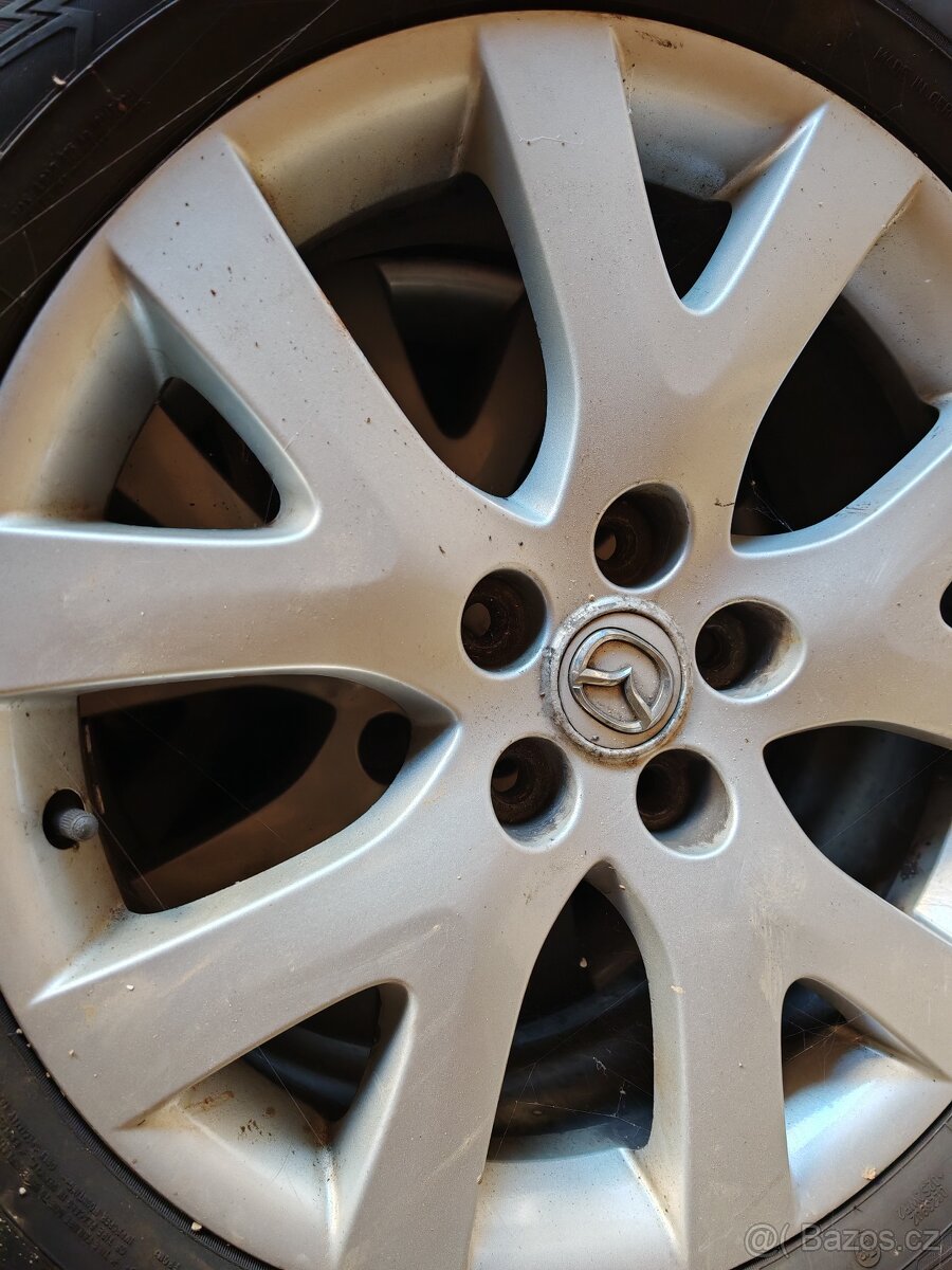 prodám sadu zimních pneu s disky pro Mazda CX7 - 4