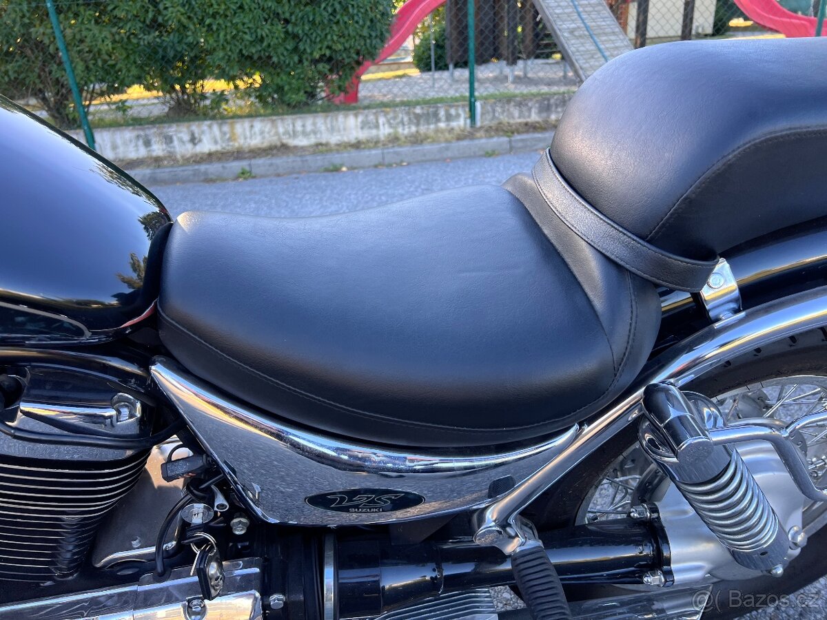 Suzuki VS800GL Intruder - 4