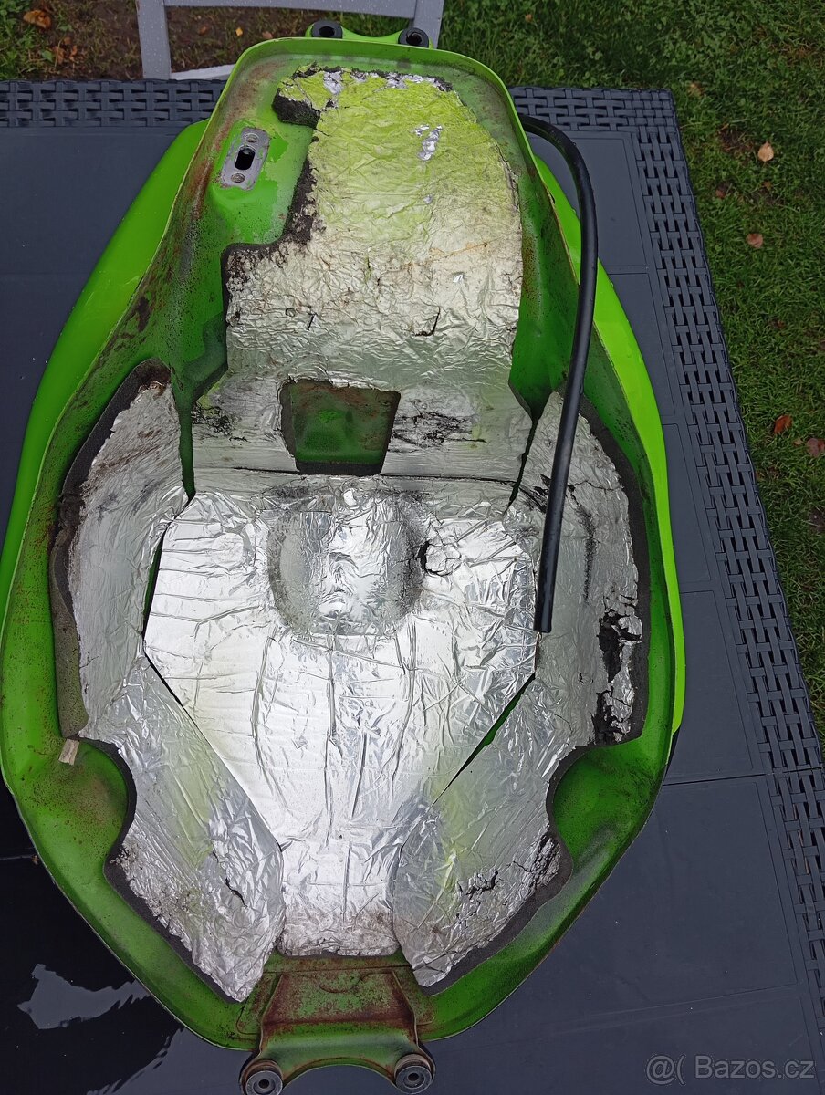 Nádrž Kawasaki ZX9R Ninja - 4
