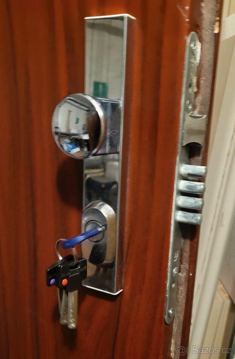 Bezpečnostní dveře P80 - zn. Bedex kompletní, třída 4 - 4