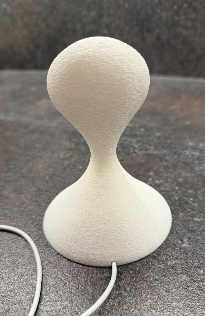 3D stojan pro iPhone s MagSafe – moderní design - 4