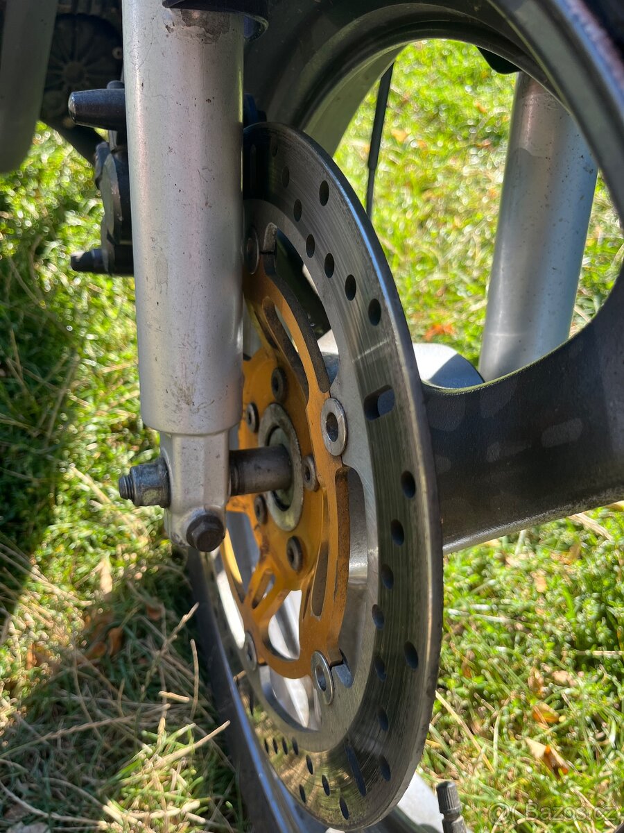 Suzuki GS500E A2 - 4