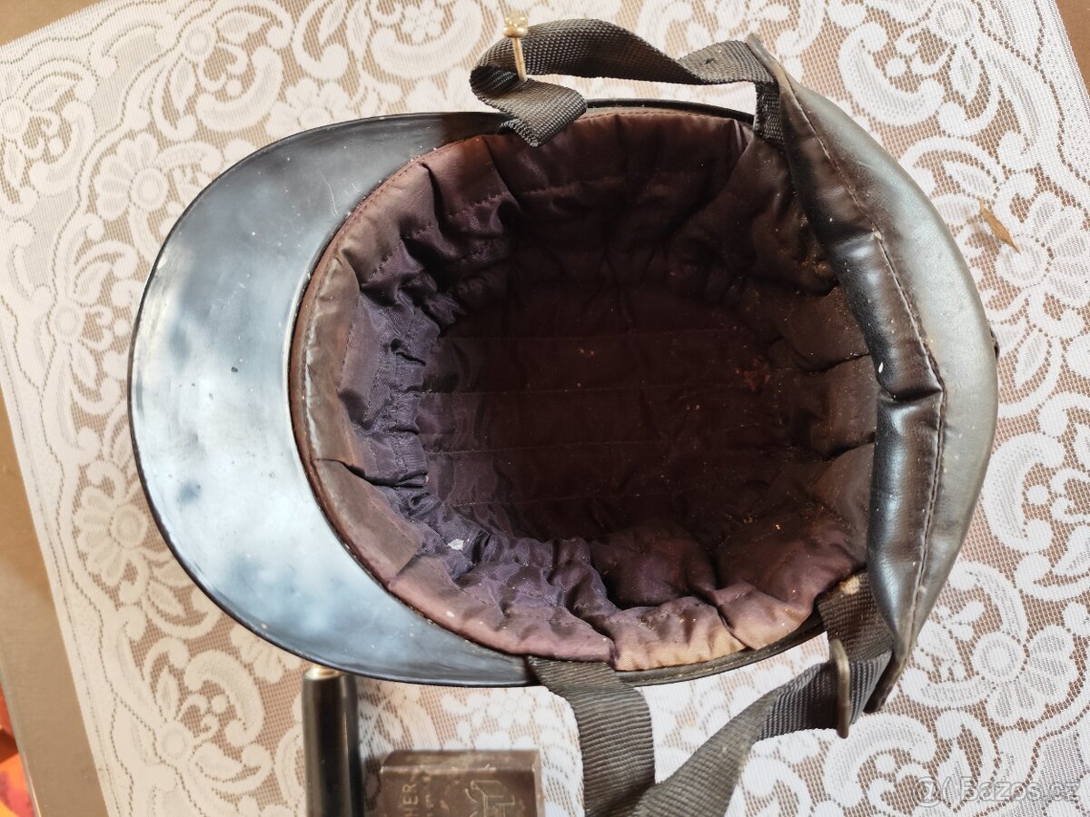 Přilba na koně - 4