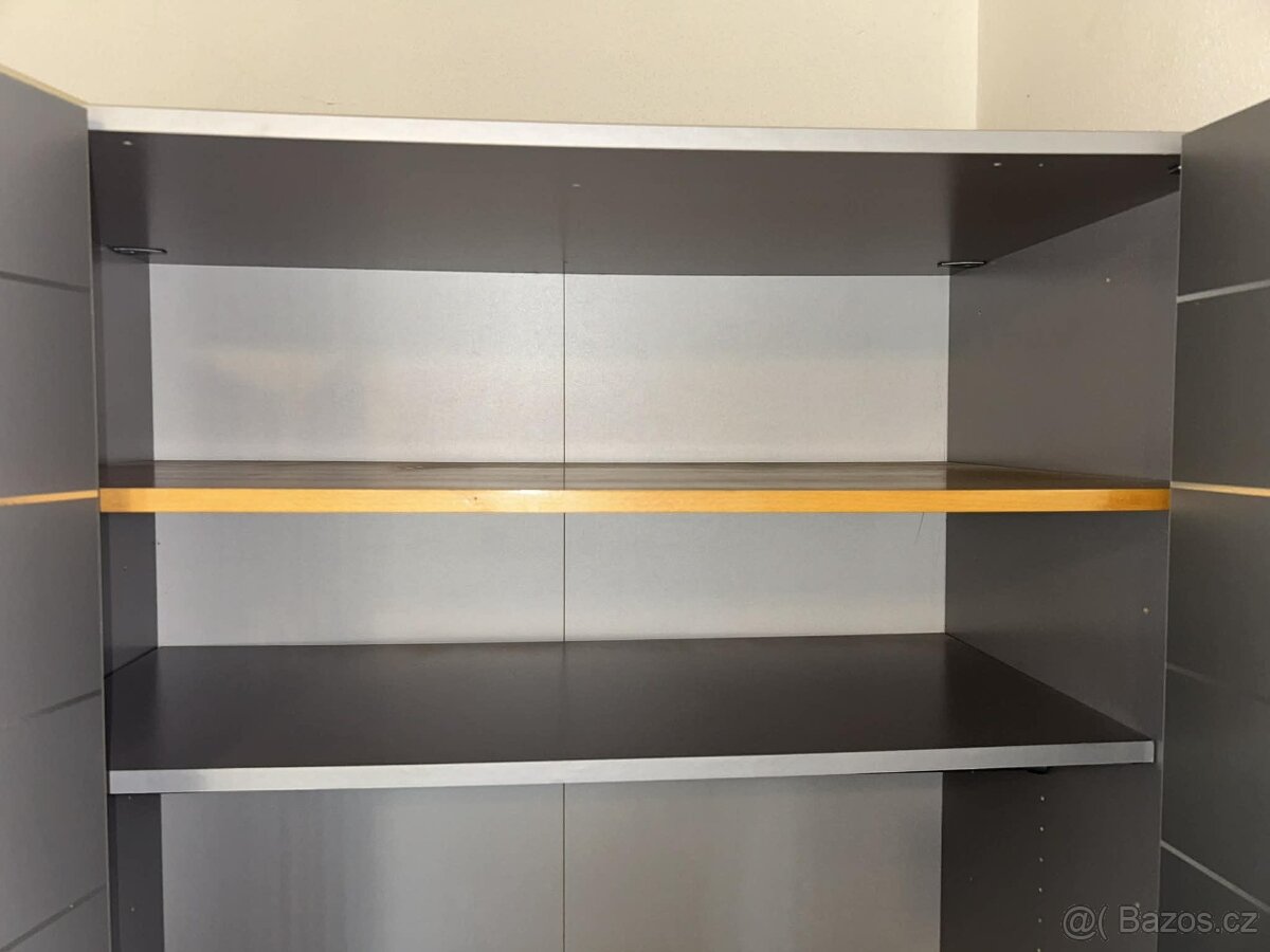 Šatní skříň - 4