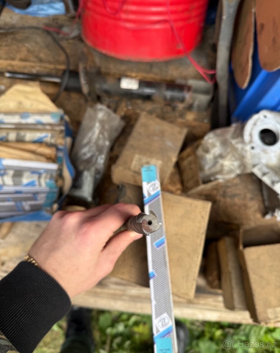 Výhrubník s kuželovou stopkou - 4