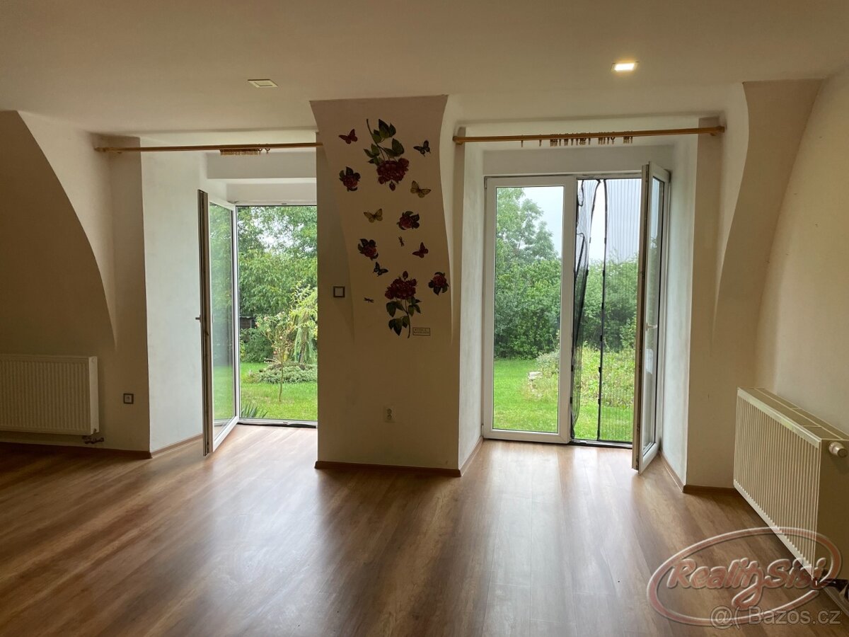 Pronájem bytu 3+kk, 86 m² – Svinišťany - 4