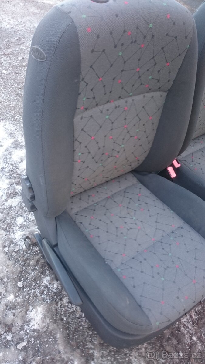 Skoda Octavia 1 sada sedaček - 4