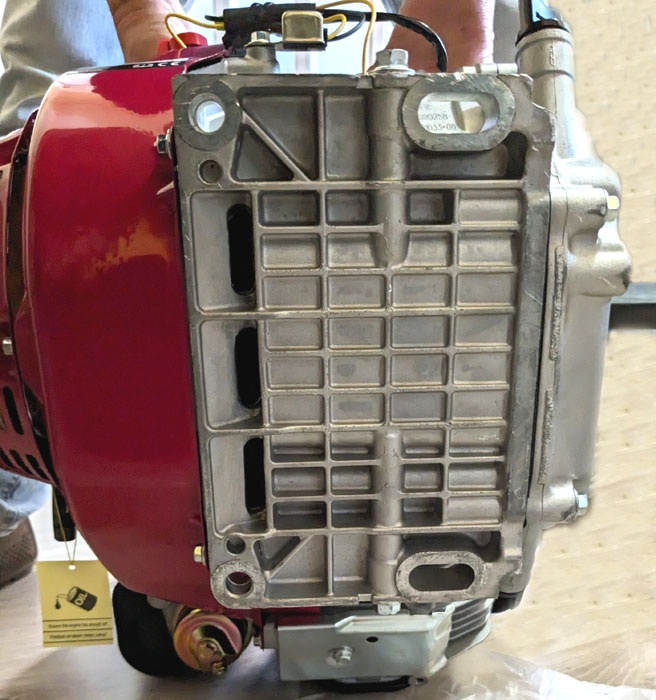 Benzínový motor 15HP hřídel 25,4mm - 4