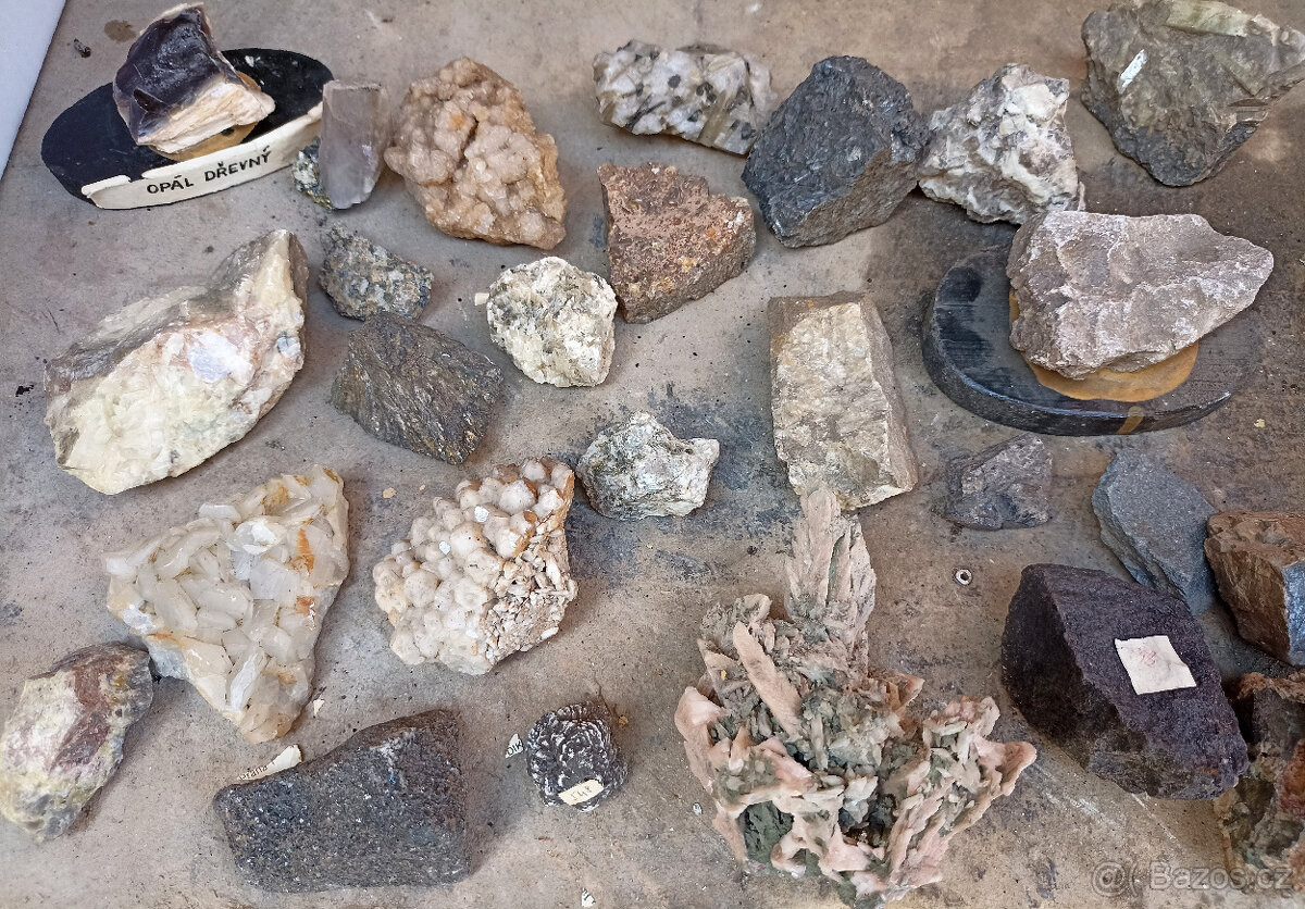 Sbírka minerálů a zkamenělin - 4