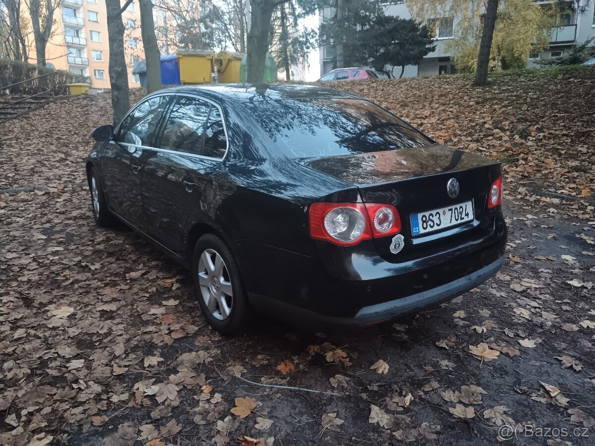 Prodám vymnenim Volkswagen Jetta 1.9 tdi 77 ke rv 2008 - 4