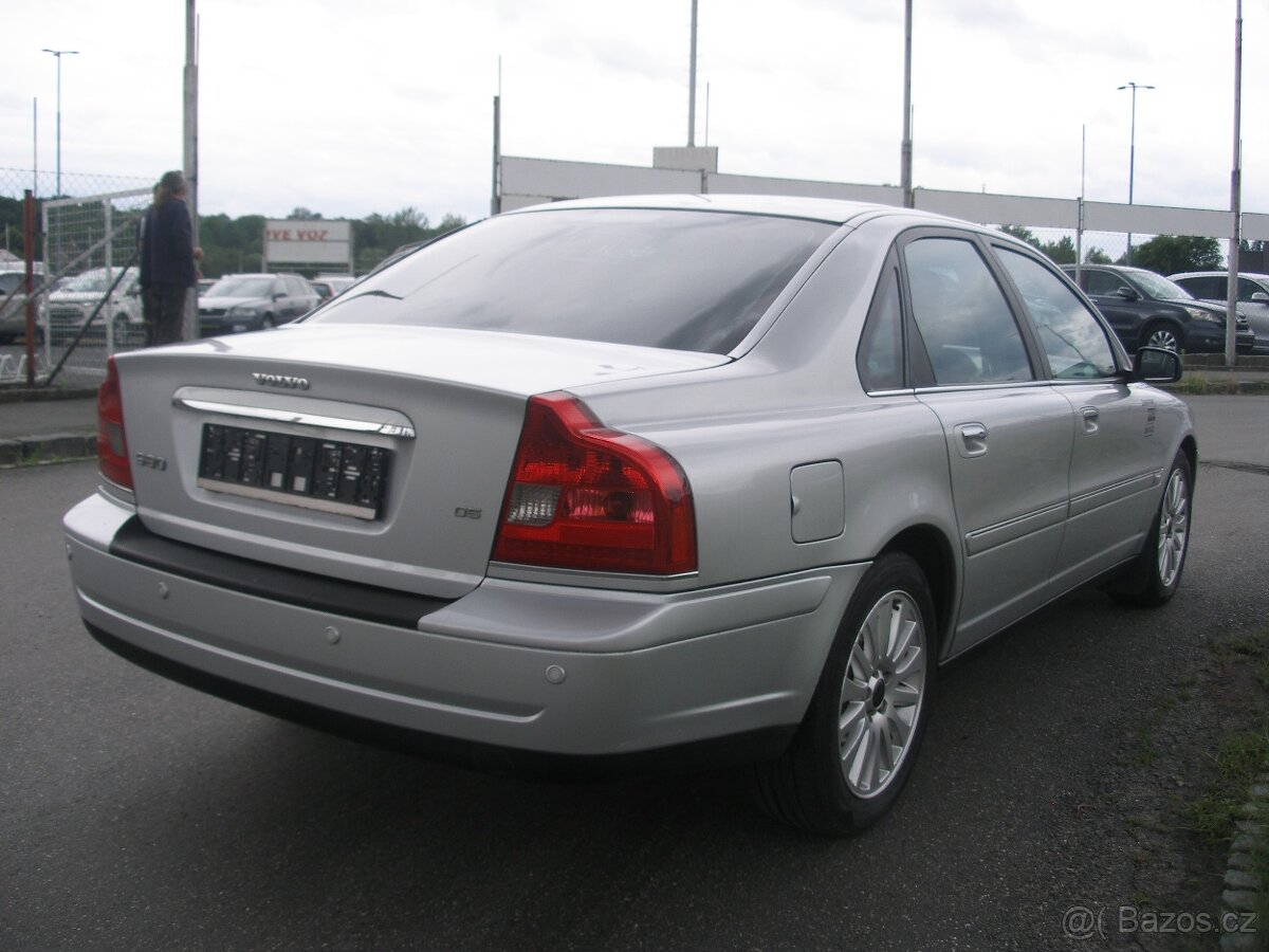 VOLVO S80,2.4 D5,120KW,AUTOMAT,VYHŘÍVANÁ SEDADLA-KŮŽE - 4