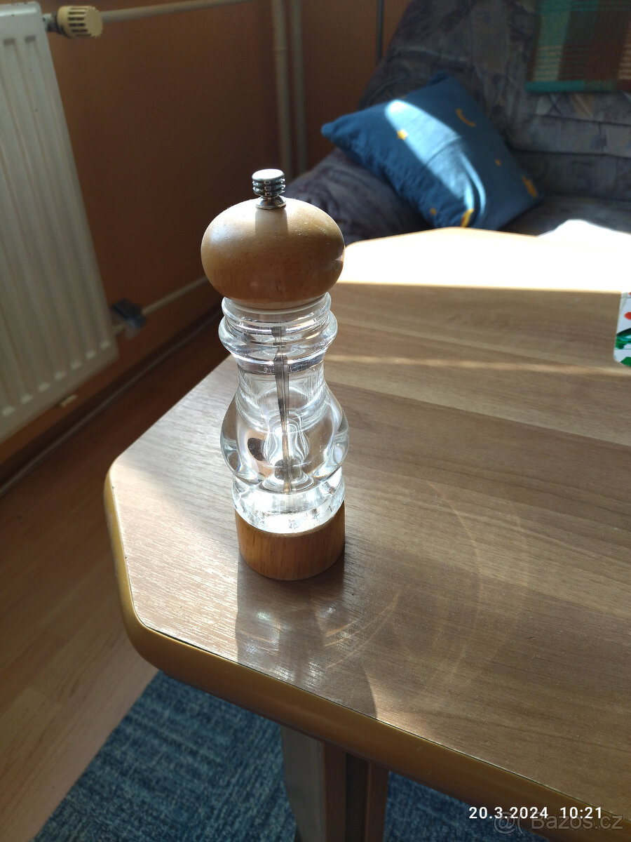 Mlýnek na pepř a sůl . - 4