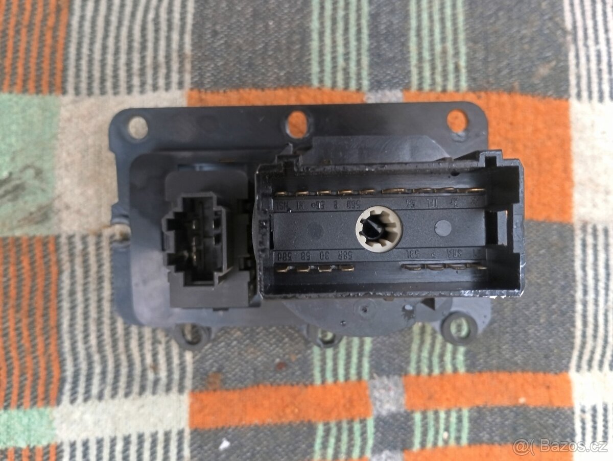 Prodám přepínač světel Fabia 1 - 4