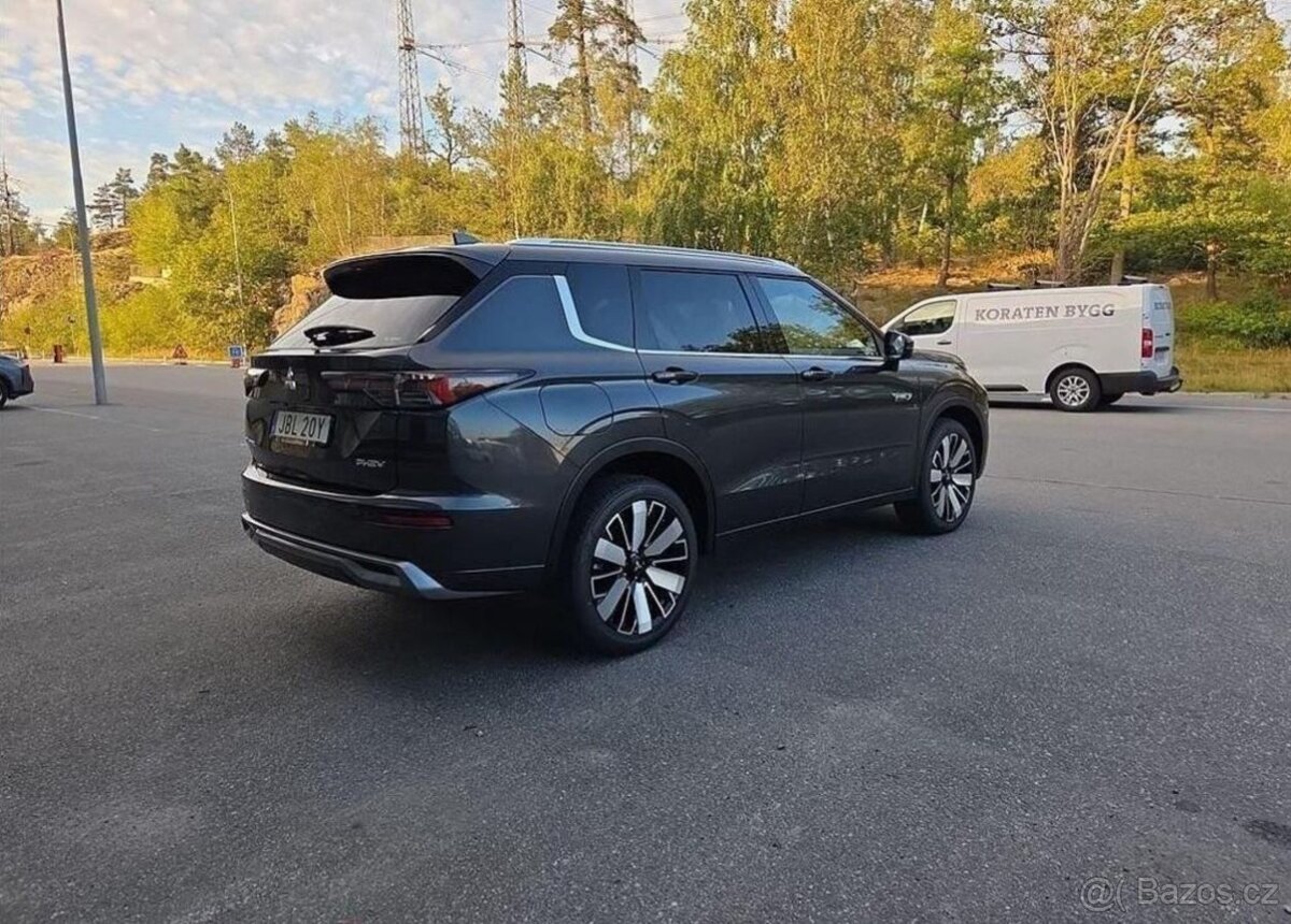 Mitsubishi Outlander 2.4 PHEV Instyle+ | 8 let záru 225 kw - 4