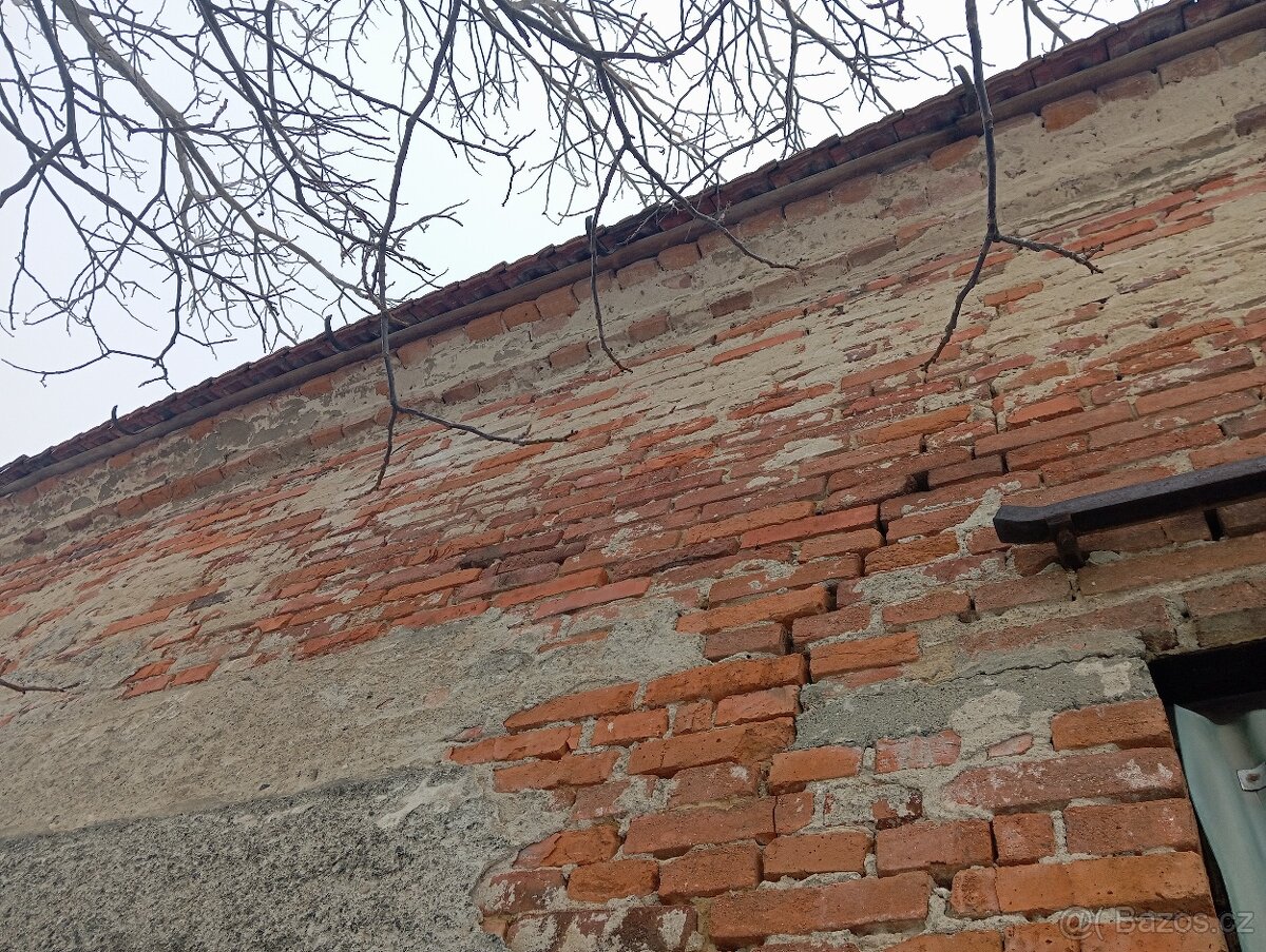 Trámy z demolice a starých objektů - 4