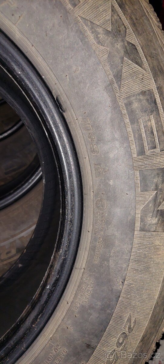 Pneu 265/70 R16 - 4
