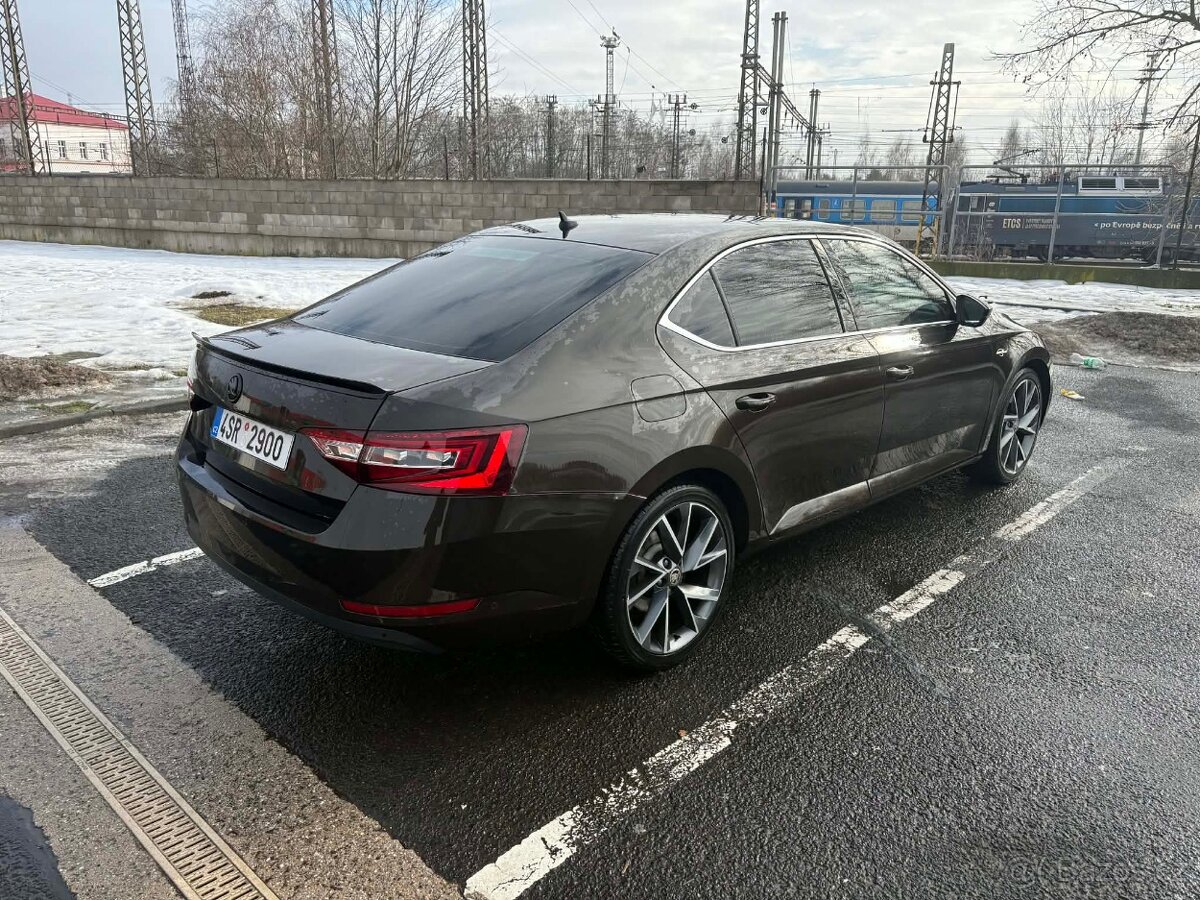 Škoda superb Laurin & Klement DSG - 4