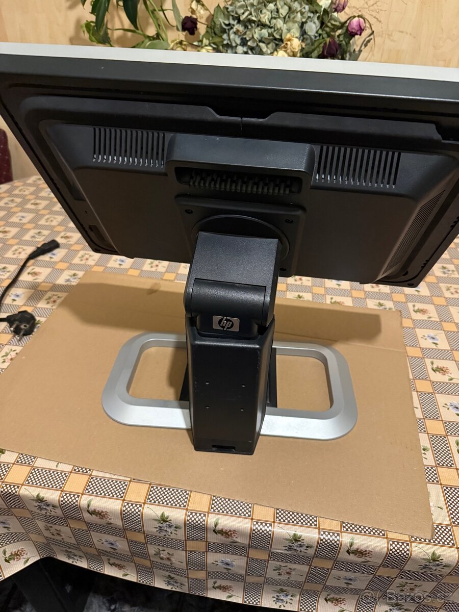 Monitor HP nastavitelnej - 4