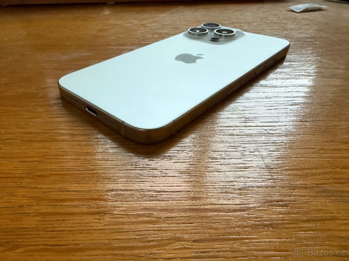 iPhone 15 Pro Max 256GB - 4