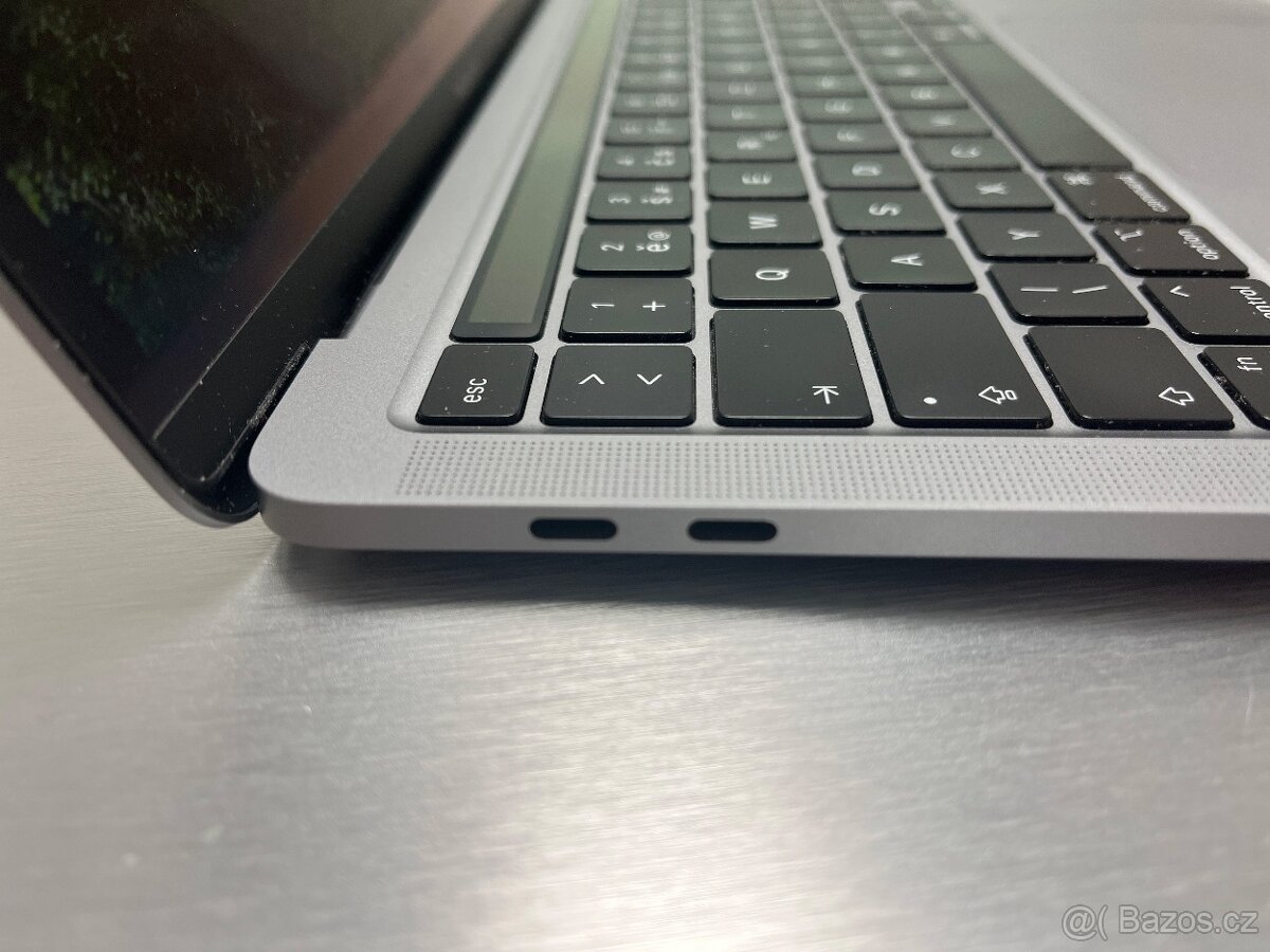 MacBook Pro 13" M1 (2020) 16GB/512GB - 4