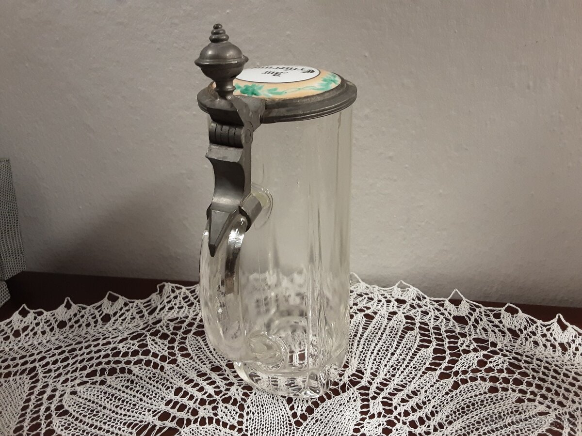 Starožitný půllitr s porc. víčkem - 4