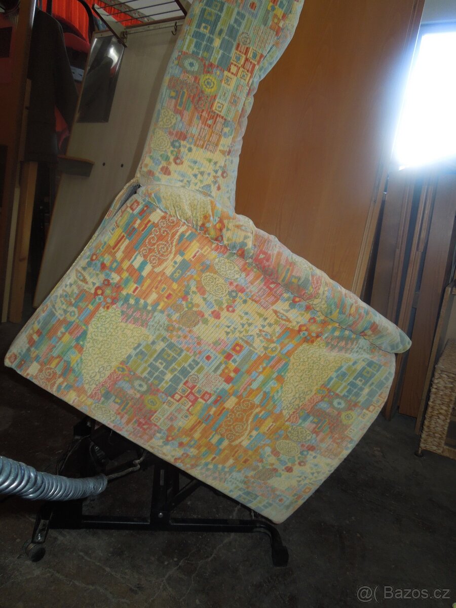 křeslo polohovací elektricky ovládané - 4