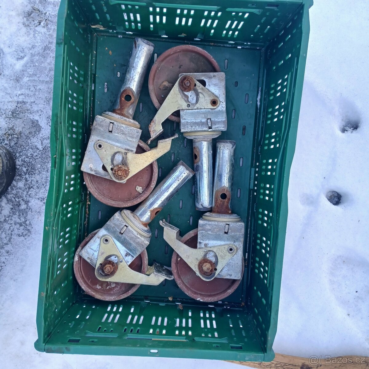 Prodám pojízdná kolečka pod Lešení - 4