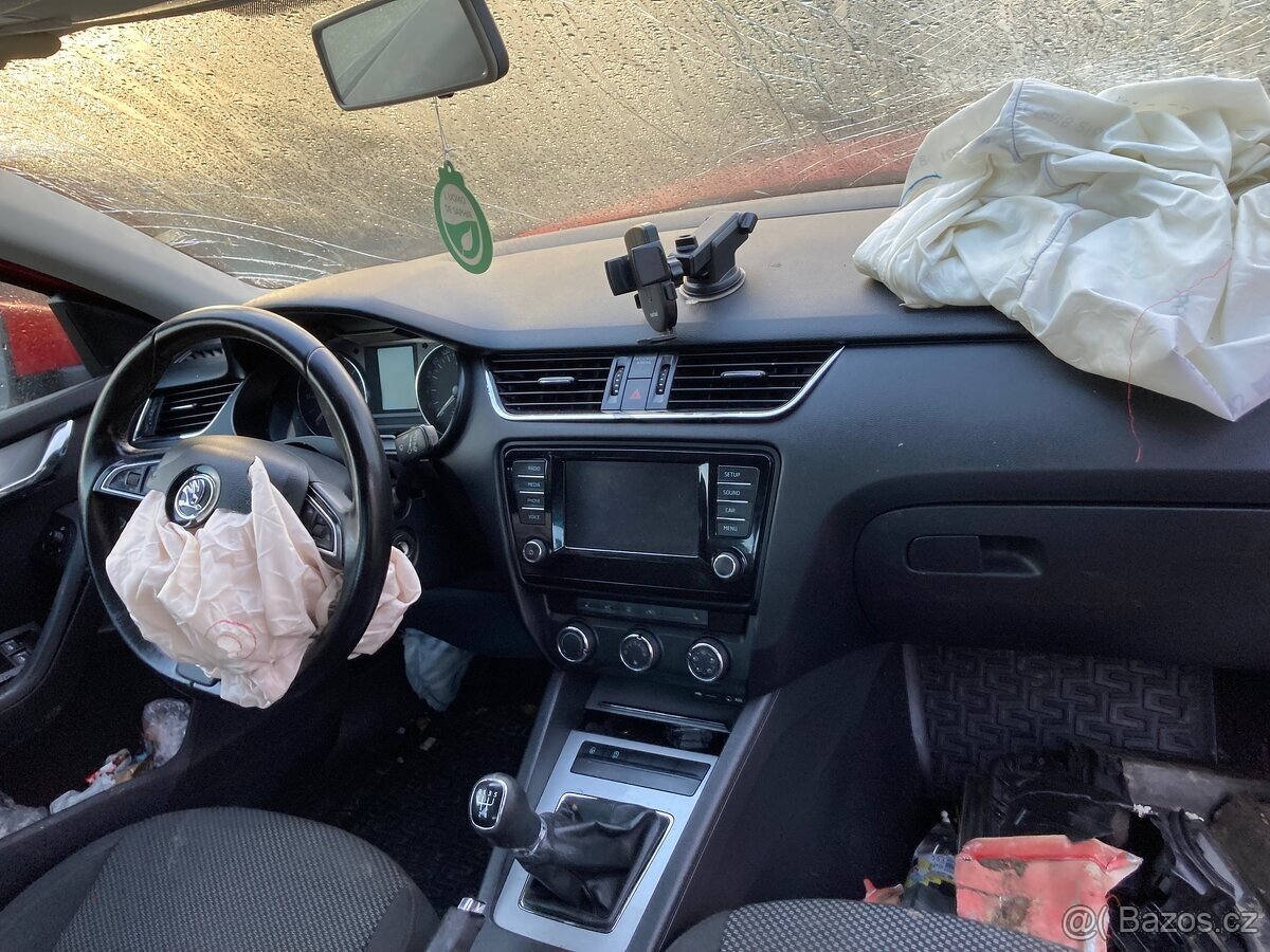 Prodám náhradní díly Škoda Octavia 3 - 4