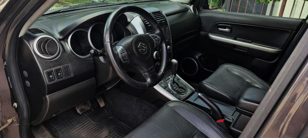 Suzuki Grand Vitara 2.4 Automatic 4x4 Allgrip - 4