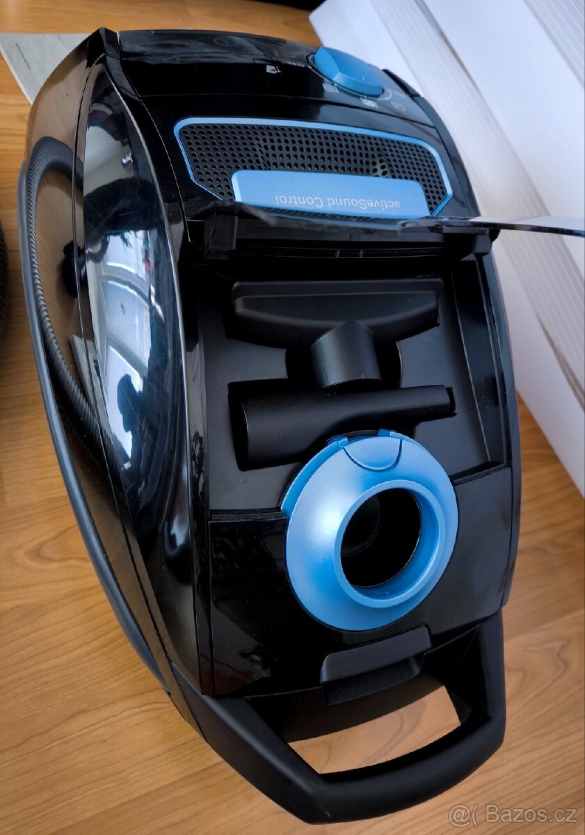 Podlahový vysavač Siemens VSQ5X1230 - 4