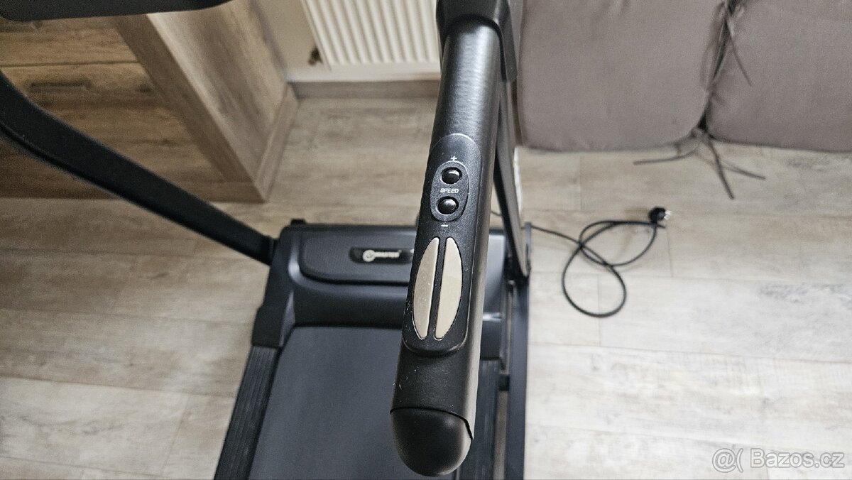 Běžecký pás Master F11 - 4