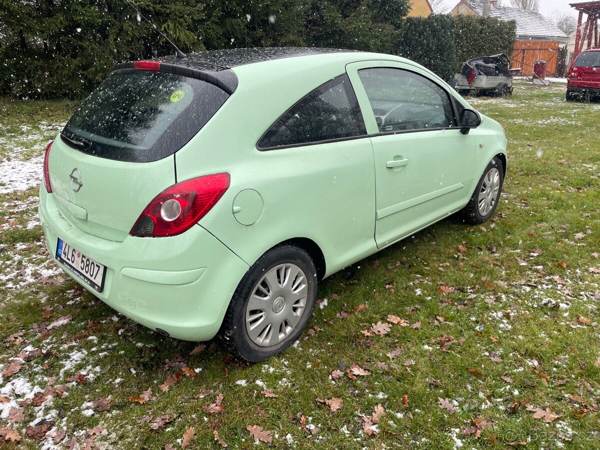 Opel Corsa D 1.2i ND - 4