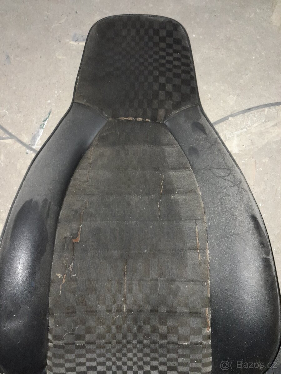 Porsche 924 S 2.5L - 4