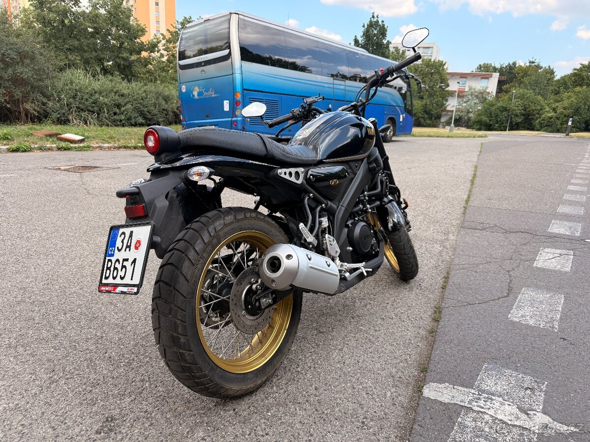 XSR 125 Legacy - 4