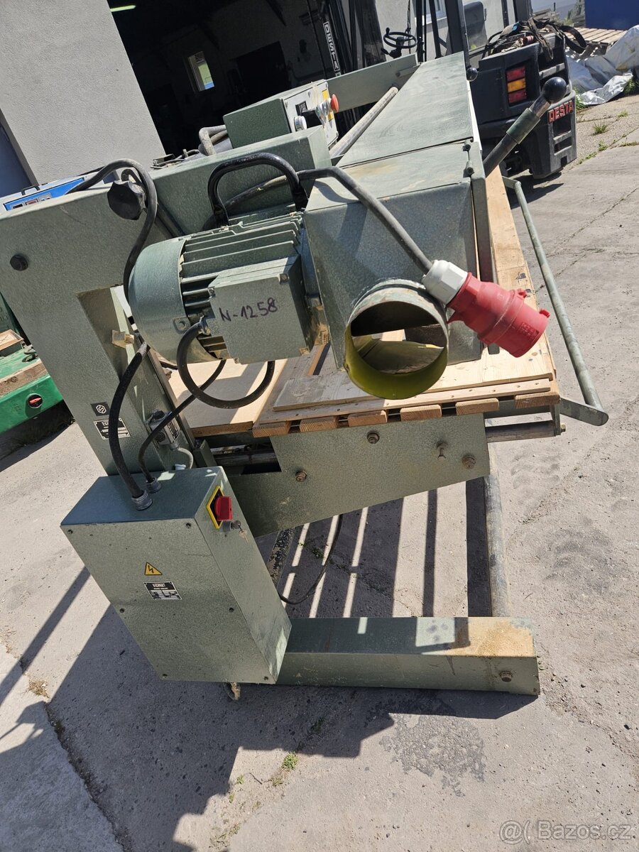 Pásová bruska s odsavačem. - 4