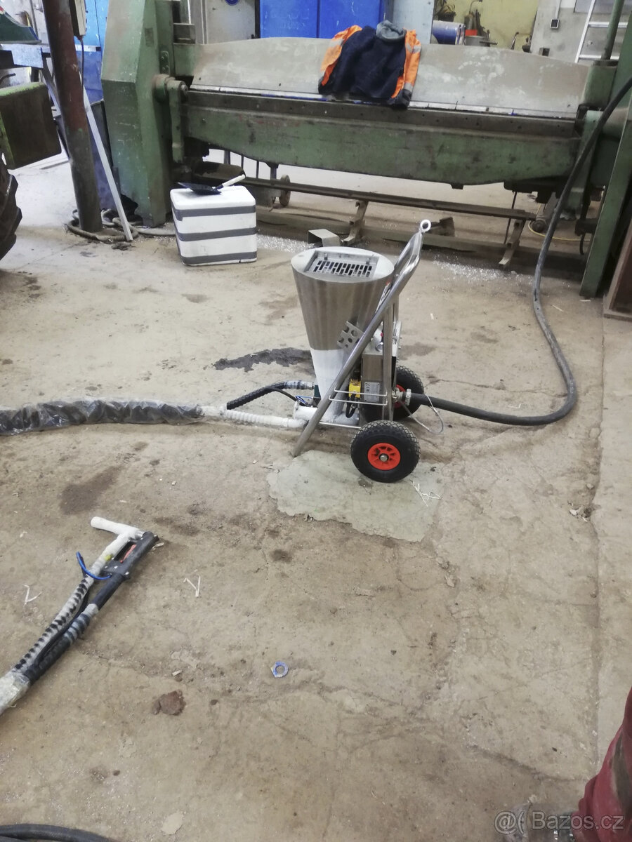 Stroj na tryskání/ čistění suchým ledem ICEsonic Mighty E - 4