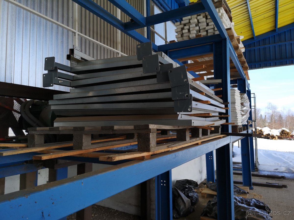 Prodám zástěnu ke stroji - 4