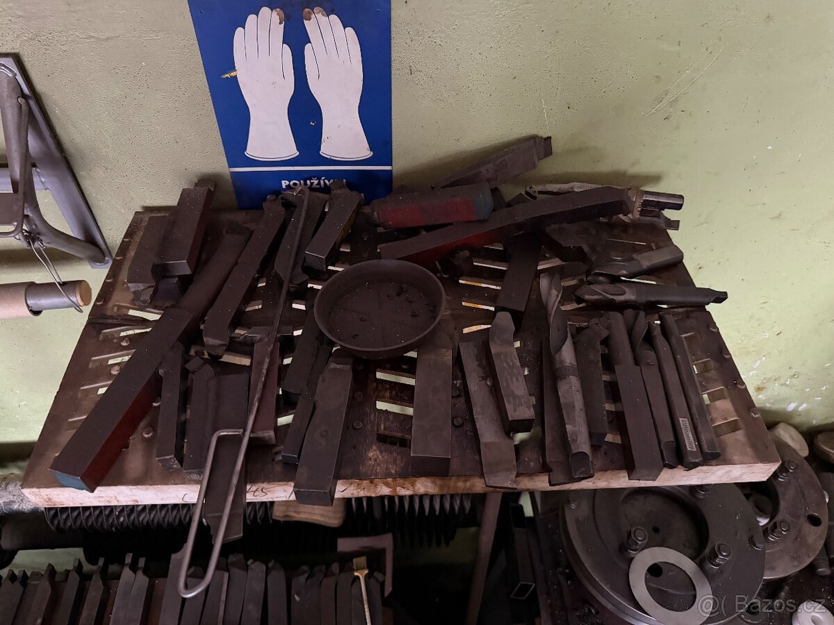 Soustruh SU50 + příslušenství – 40 000 Kč - 4