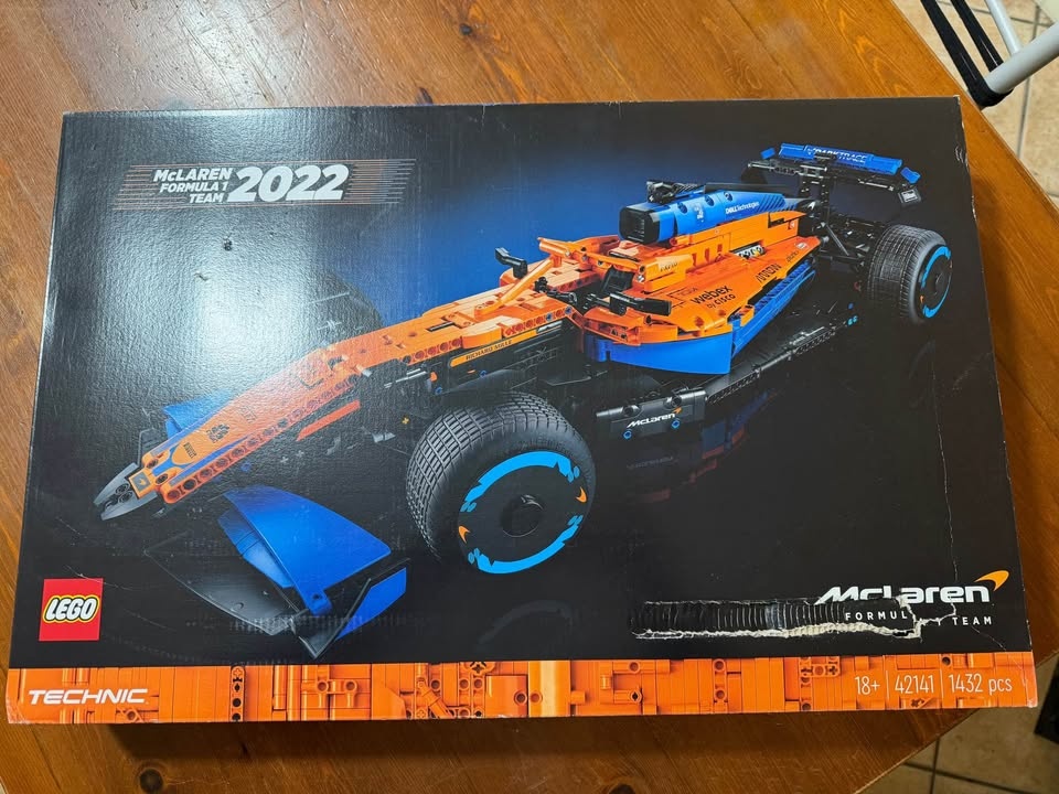 Lego Technic McLaren Formula 1 - 4