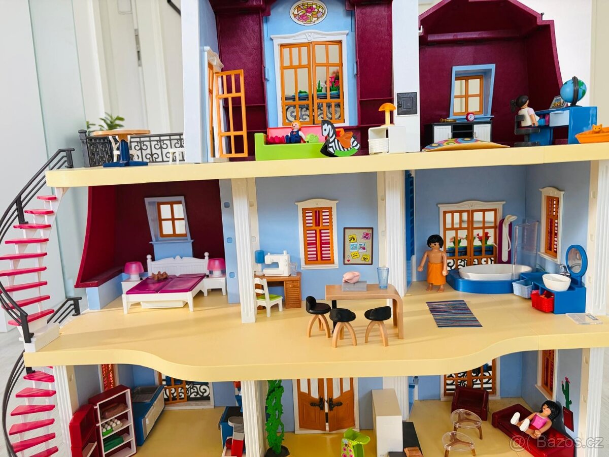 Domeček Playmobil s vybavením - 4