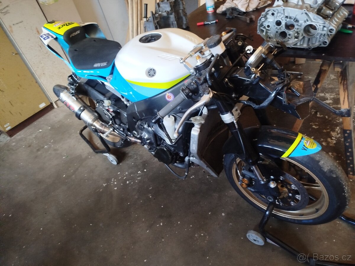 Yamaha r6 okruh - 4
