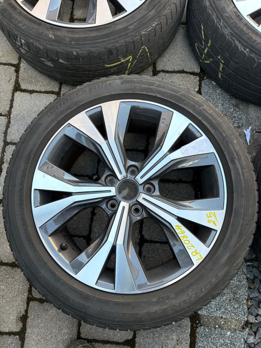 Originál Kola Seat R18 ET 45 - 4