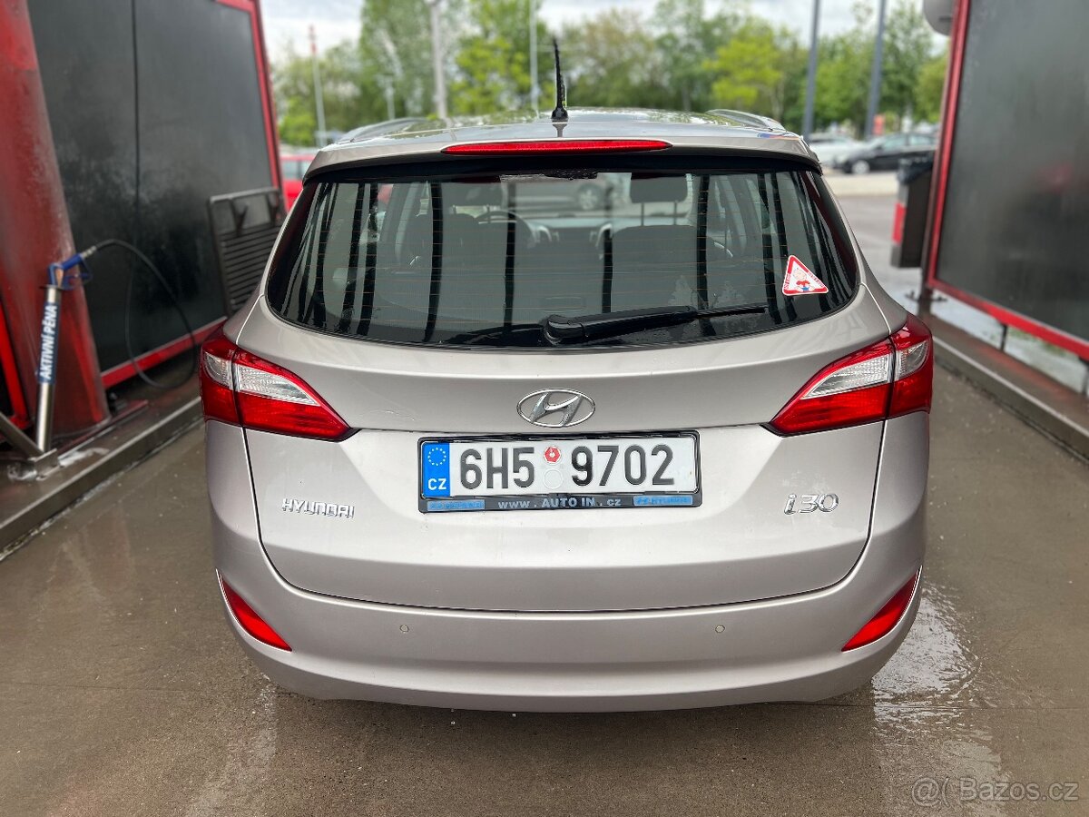 I30 1.6 crdi 1. Majitel v ČR 2016, 160000km, STK DO 4/2028 - 4