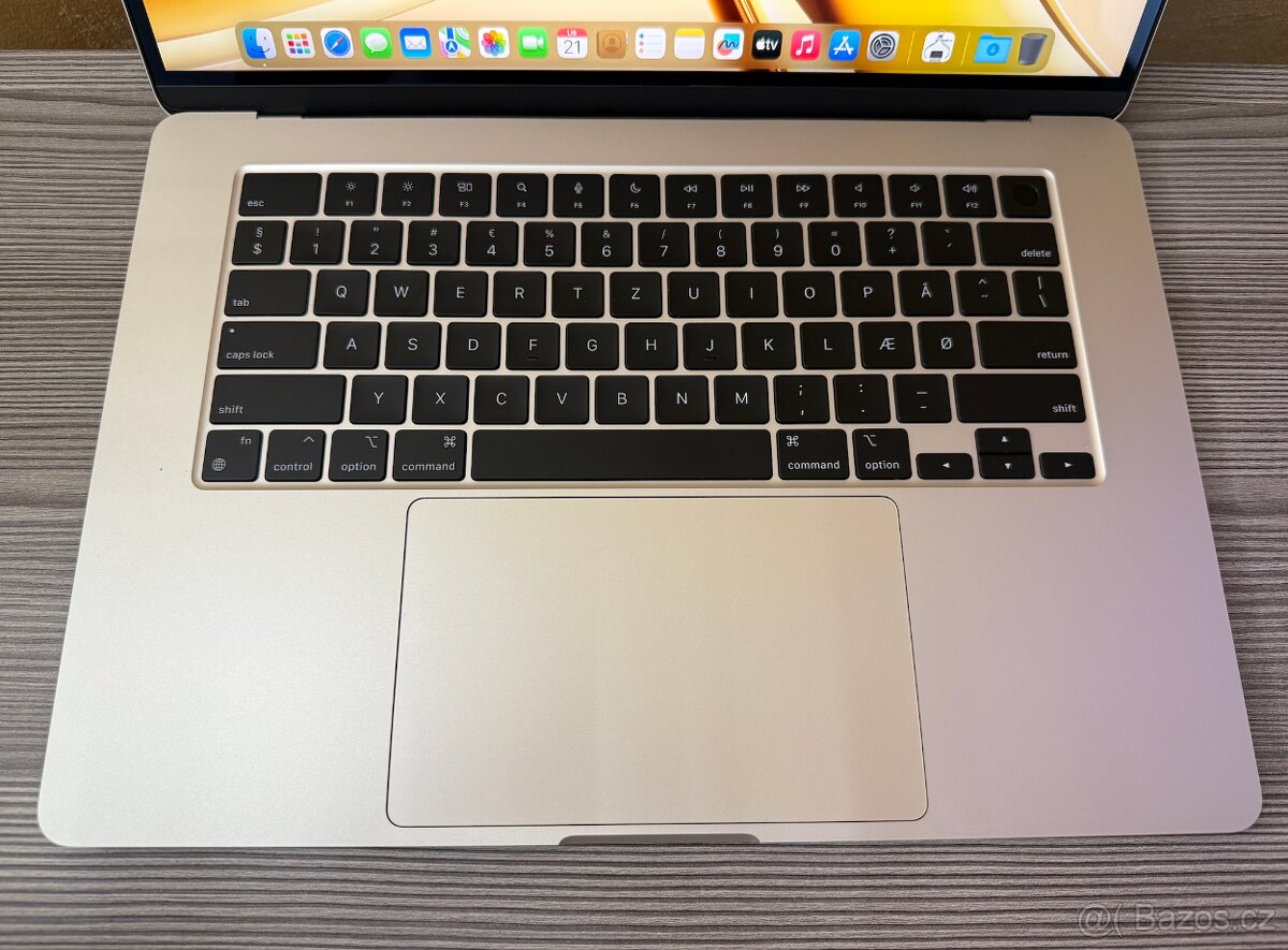 MacBook Air 15" 2024 M3 8GB 512GB Hvězdně bílá - 4
