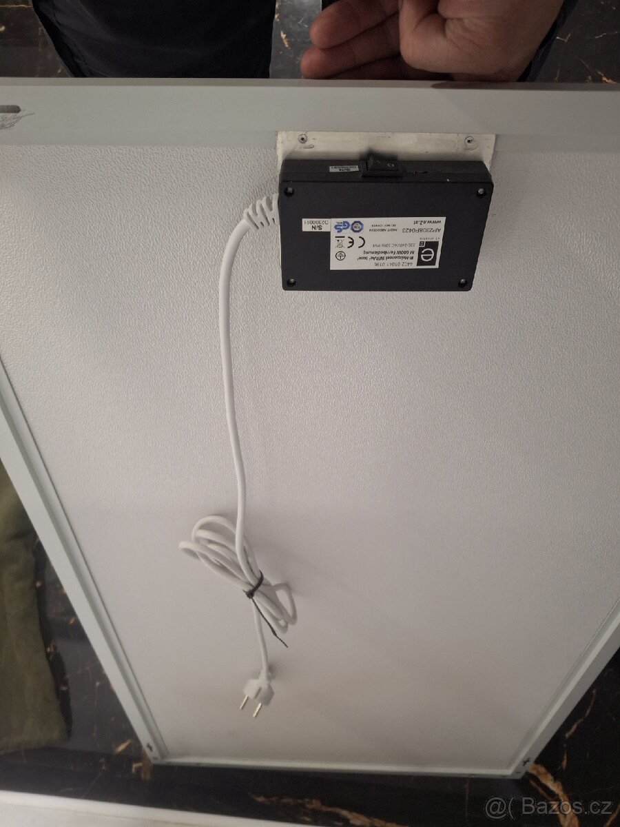 IR topný panel INFRAe² podstavec² M 600W s dálkovým ovládání - 4