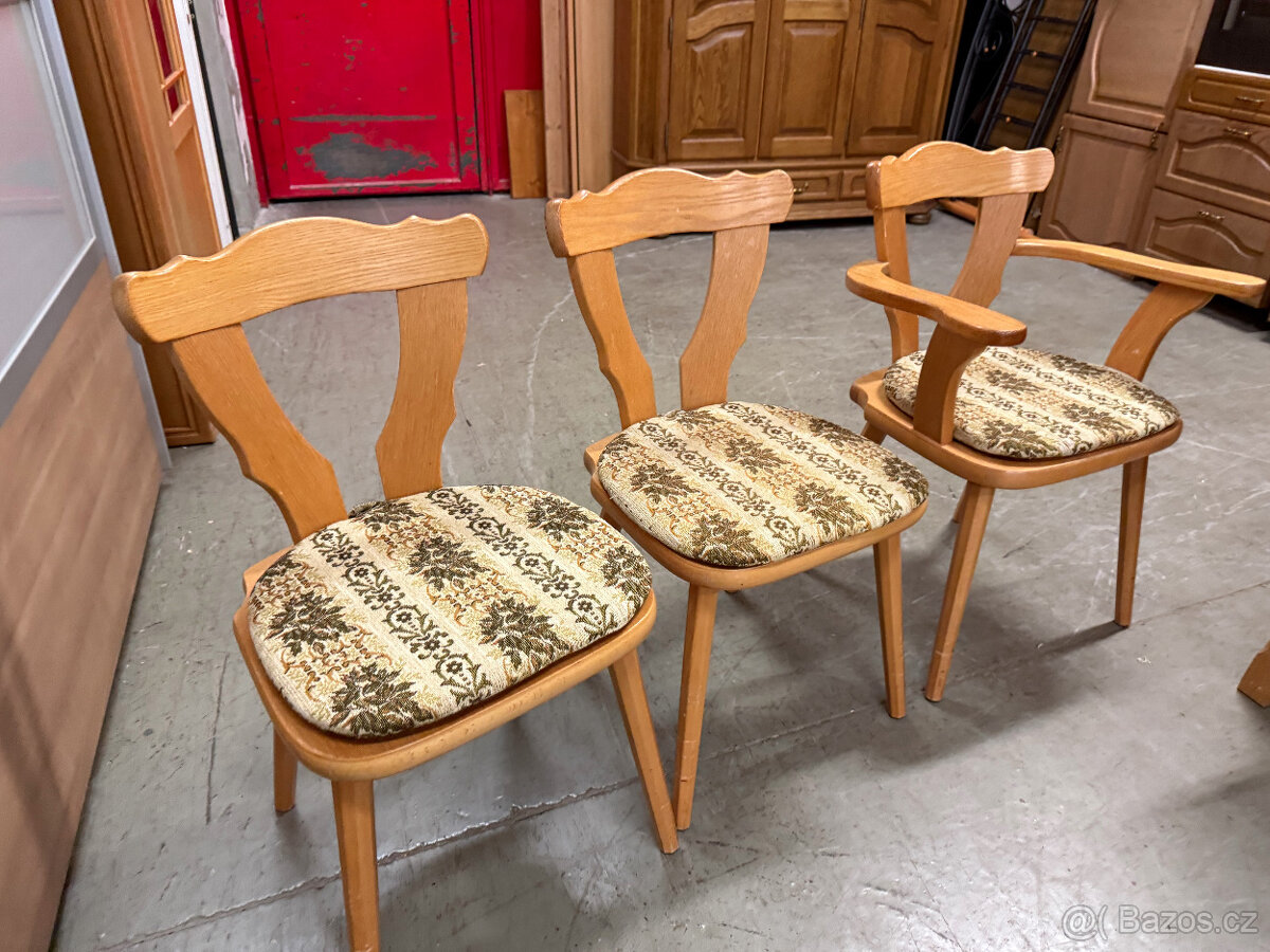 Dubová rohová lavice ,rozkládací stůl a tři židle - 4