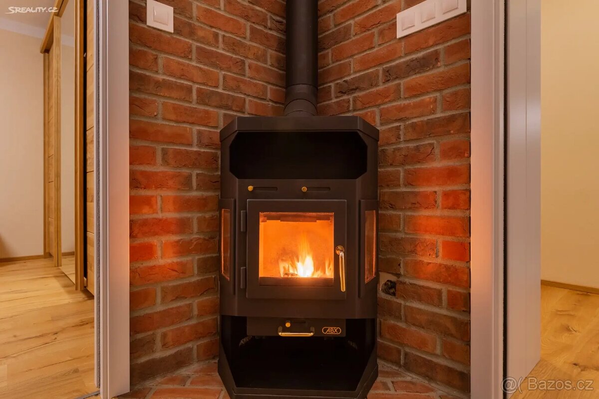 Pronájem bytu 2+1 65 m², Čéčova 34, České Budějovice 3 - 4